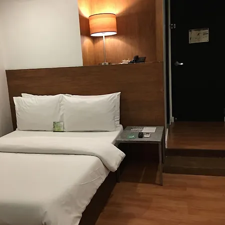 Hotel Durban Makati City Exterior photo